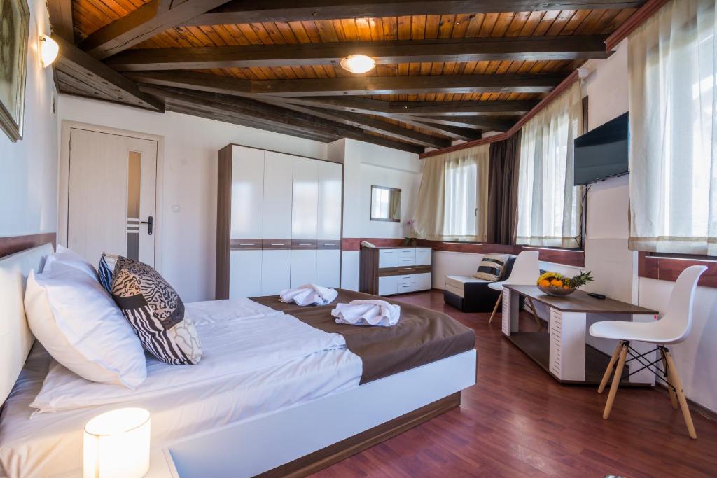 grami-hotel-bansko-room