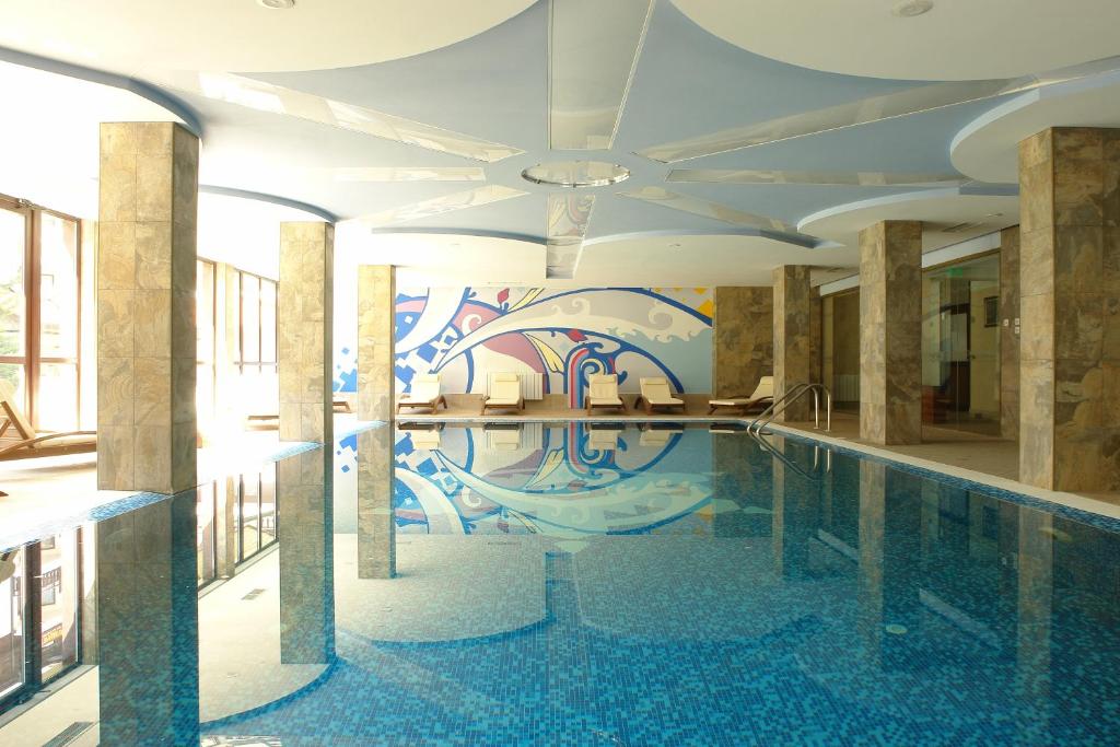 winslow-hotel-bansko-inside-pool
