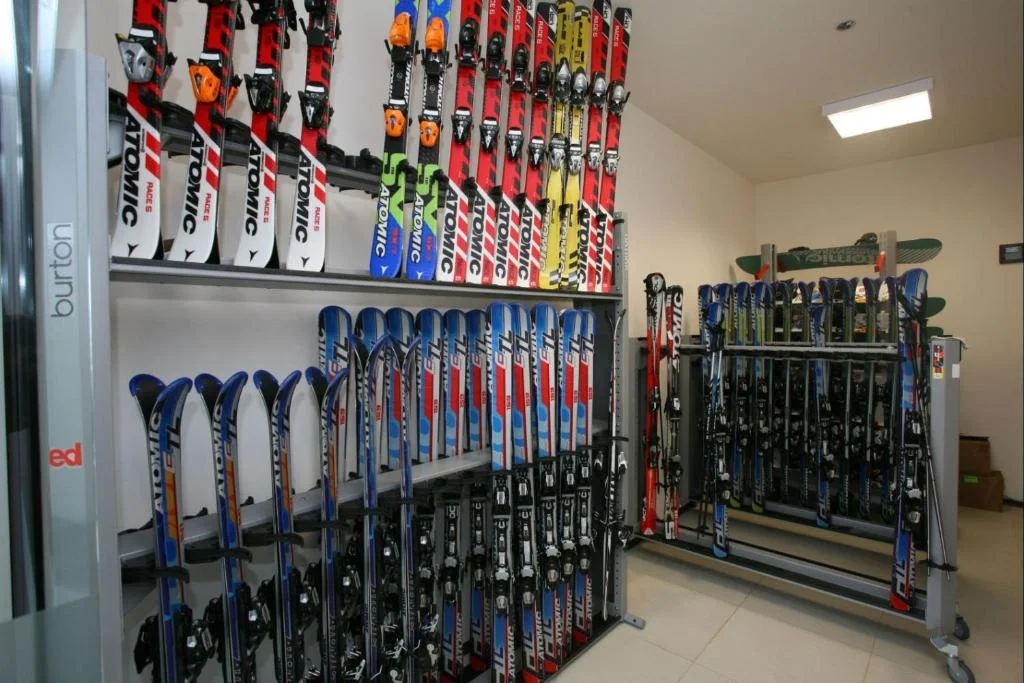 perun_lodge_ski_rental